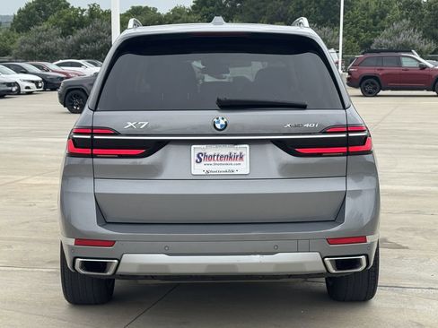 Used 2025 BMW X7 xDrive40i AWD/4WD image 5
