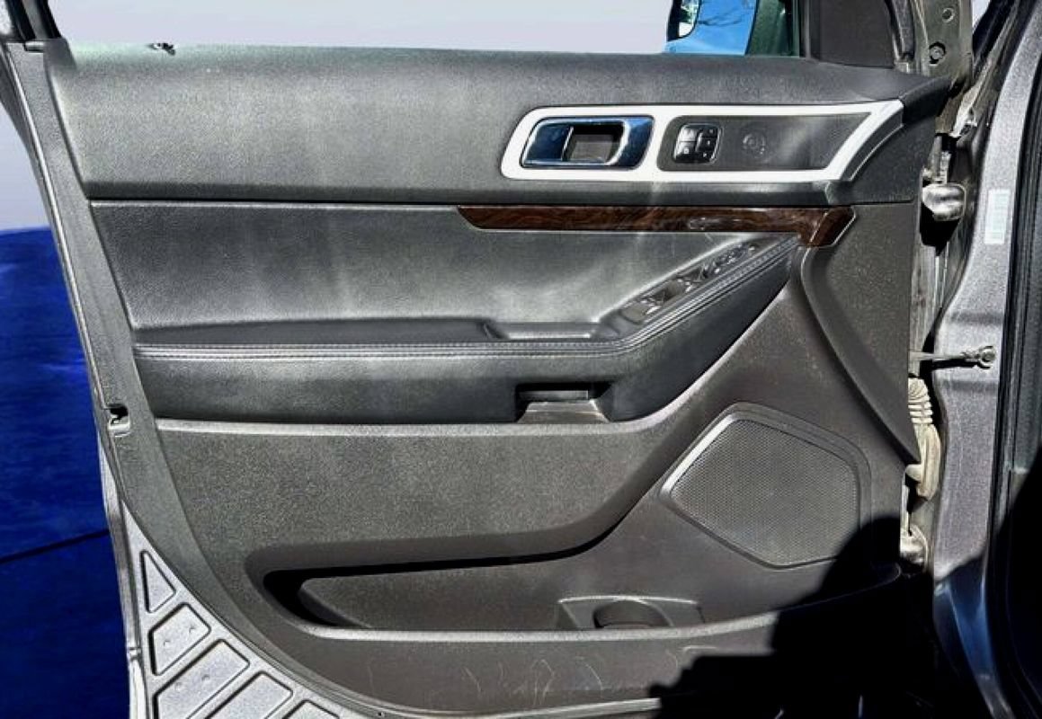 Used 2013 Ford Explorer Limited AWD/4WD image 17