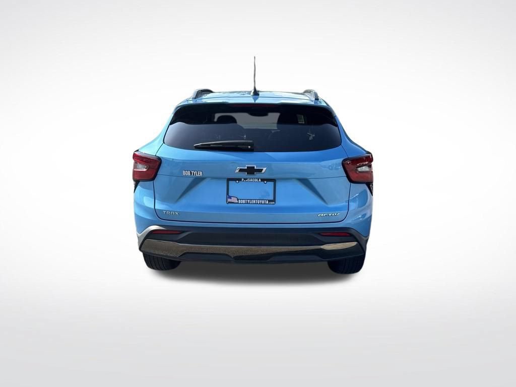 Used 2025 Chevrolet Trax ACTIV w/ Driver Confidence Package FWD image 5