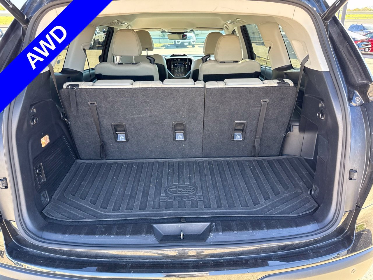 Used 2023 Subaru Ascent Limited AWD/4WD image 10