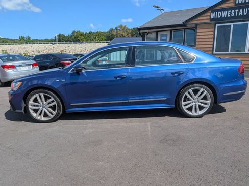 Used 2017 Volkswagen Passat 1.8T R-Line FWD image 3