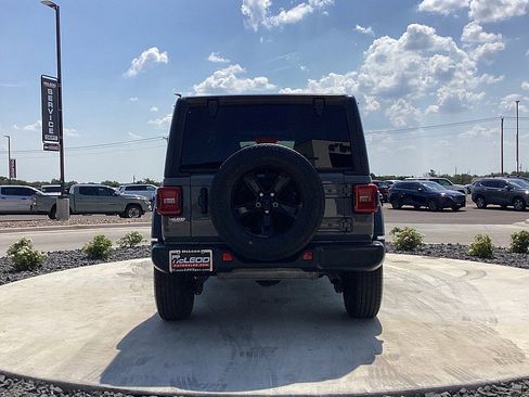 Used 2021 Jeep Wrangler Unlimited Sport image 10