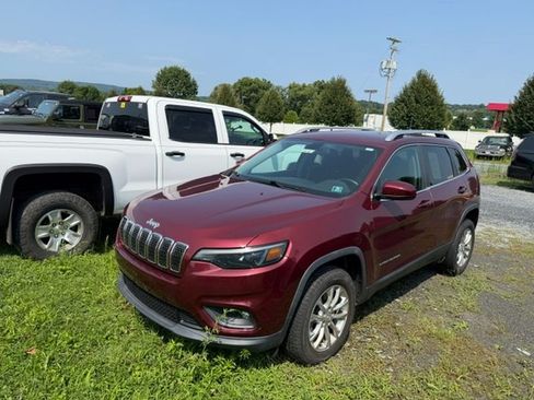 Used 2019 Jeep Cherokee Latitude w/ Cold Weather Group AWD/4WD image 2