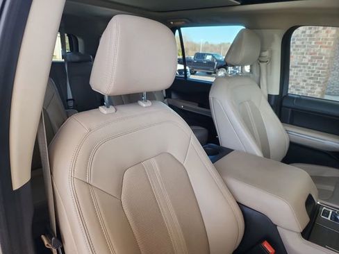 Used 2024 Ford Expedition Limited image 20