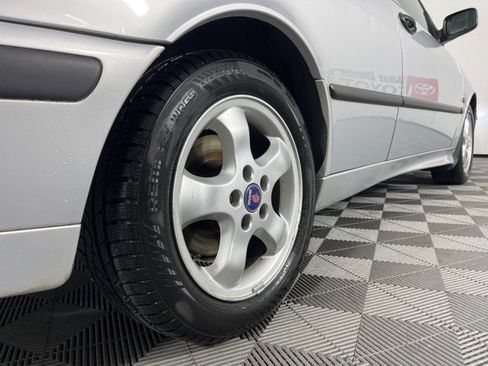 Used 2001 Saab 9-3 SE image 17