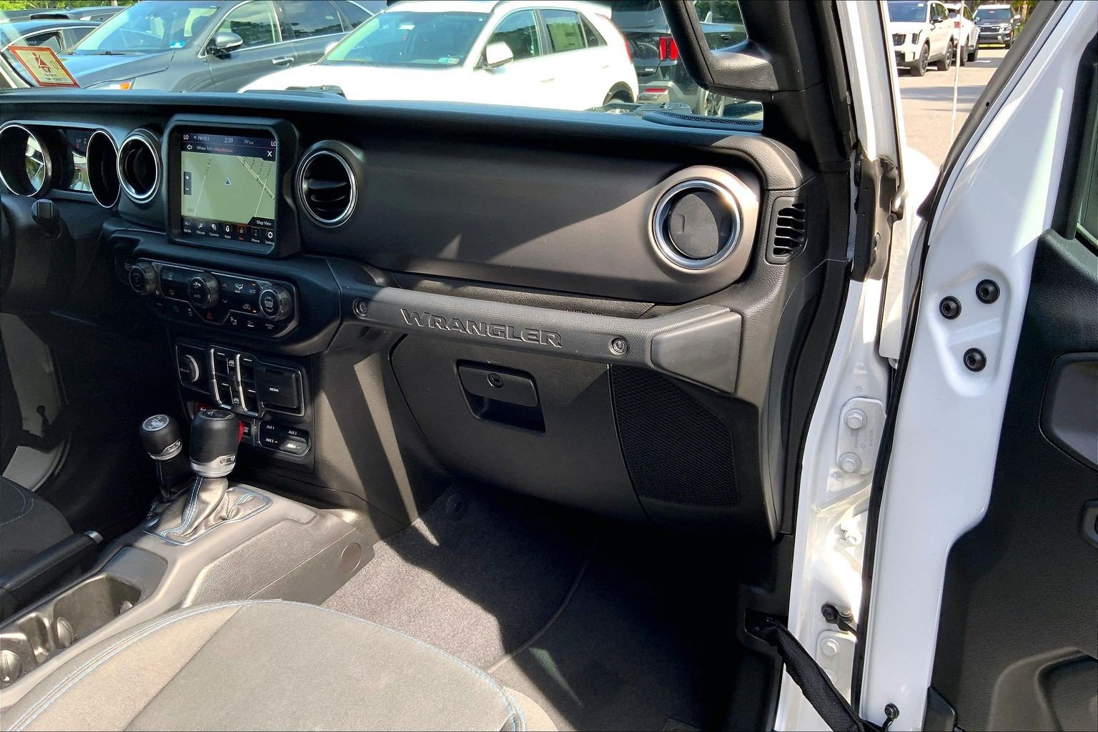 Used 2021 Jeep Wrangler Unlimited Rubicon 4xe w/ Safety Group AWD/4WD image 18