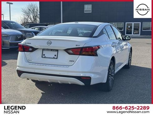 Used 2023 Nissan Altima 2.5 SV image 5
