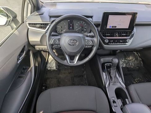 Used 2025 Toyota Corolla SE FWD image 15