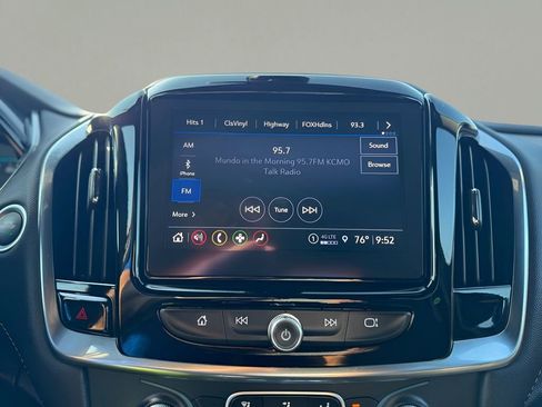 Used 2023 Chevrolet Traverse LT image 22