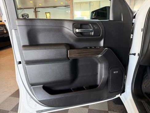 Used 2019 Chevrolet Silverado 1500 RST w/ True North Edition AWD/4WD image 28