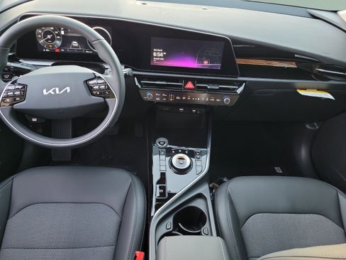 New 2026 Kia Niro Wind FWD image 10