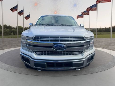 Used 2018 Ford F150 Lariat w/ Equipment Group 502A Luxury image 2