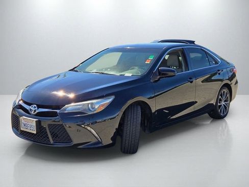 Used 2015 Toyota Camry XSE image 8