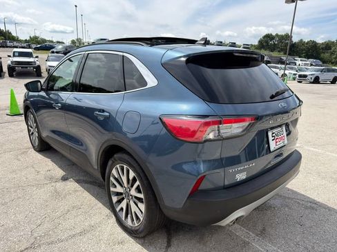 Used 2020 Ford Escape Titanium FWD image 5