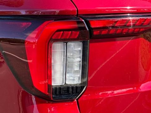 Used 2025 Ford Explorer ST-Line w/ Premium Package RWD image 13