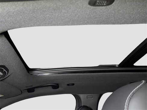 New 2025 Jeep Grand Cherokee Limited w/ Luxury Tech Group II image 25