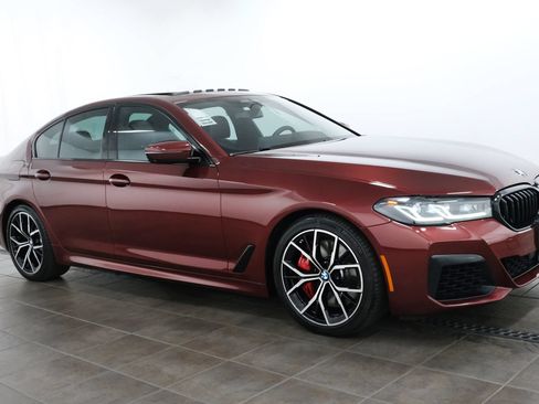 Used 2022 BMW M550i xDrive w/ Executive Package AWD/4WD image 6