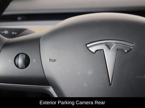 Used 2023 Tesla Model Y 2WD image 10