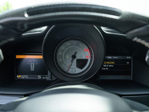 Used 2015 Ferrari 458 Speciale Coupe RWD image 14