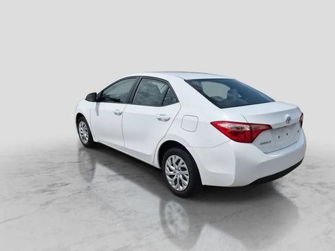 Used 2018 Toyota Corolla LE FWD image 6