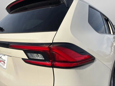 Used 2024 Toyota Grand Highlander Limited image 33