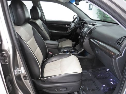 Used 2013 Kia Sorento SX AWD/4WD image 8