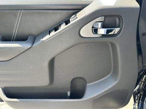 Certified 2020 Nissan Frontier PRO-4X w/ Pro-4x Utility Package image 17