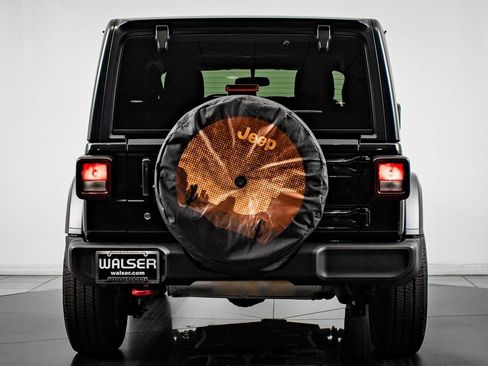 Used 2019 Jeep Wrangler Sport S image 10