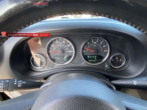 Used 2013 Jeep Wrangler Unlimited Sahara w/ Connectivity Group image 23