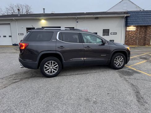 Used 2017 GMC Acadia SLE image 10