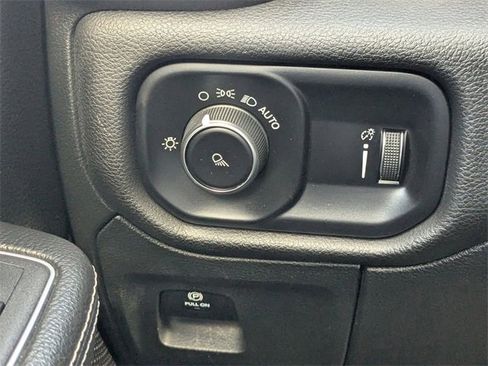 Used 2024 RAM 1500 Laramie image 24