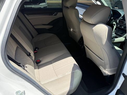 Used 2021 Honda Accord Touring image 15