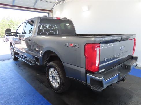 Used 2025 Ford F250 XLT AWD/4WD image 12