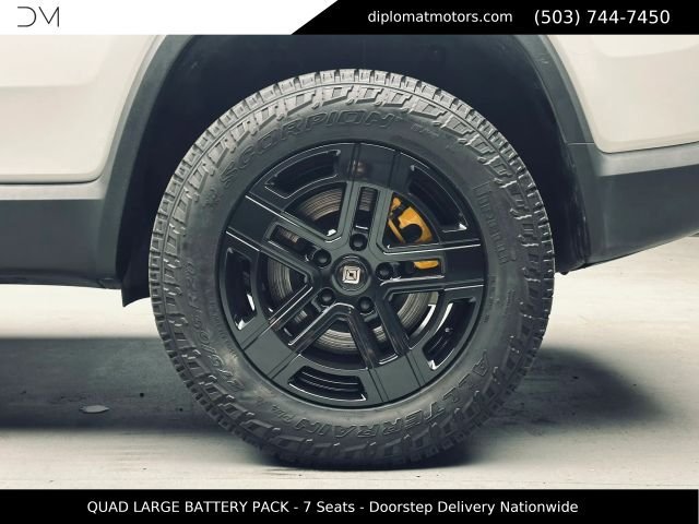 Used 2023 Rivian R1S Adventure Quad AWD/4WD image 39