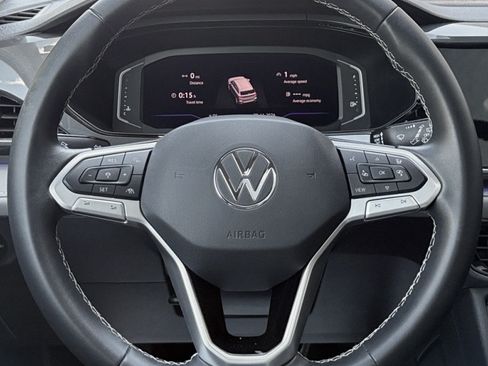Used 2023 Volkswagen Taos SEL AWD/4WD image 18