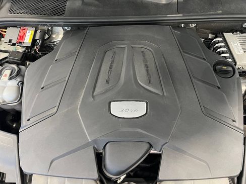 Used 2019 Porsche Cayenne AWD/4WD image 34