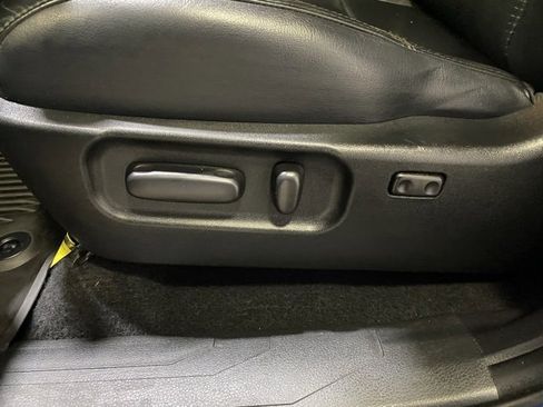 Used 2020 Toyota Tacoma TRD Off-Road image 14