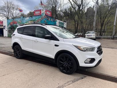 Used 2018 Ford Escape SE w/ SE Sport Appearance Package