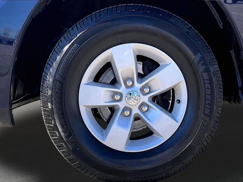 Used 2019 RAM 1500 Express image 8