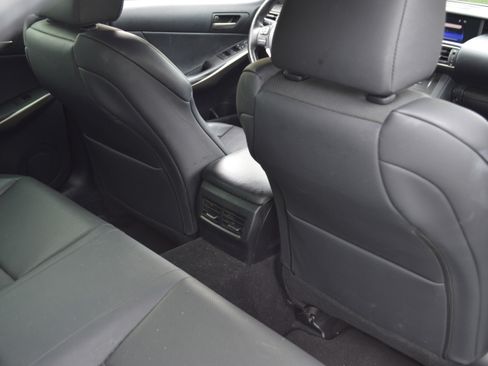 Used 2019 Lexus IS 300 F Sport w/ F Sport Package RWD image 36