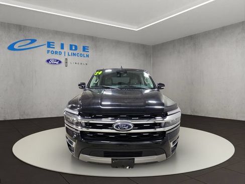 Used 2024 Ford Expedition Limited AWD/4WD image 6