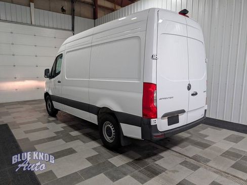 Used 2025 Mercedes-Benz Sprinter 2500 image 2