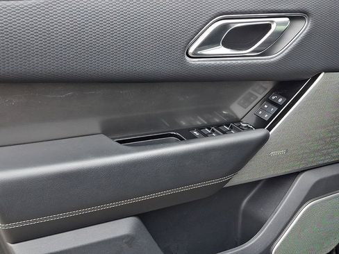 Used 2018 Land Rover Range Rover Velar S AWD/4WD image 13