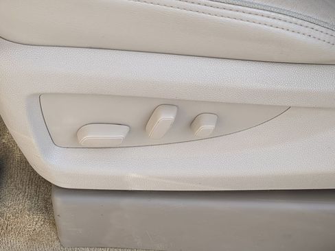 Used 2018 GMC Yukon Denali w/ Denali Ultimate Package image 23