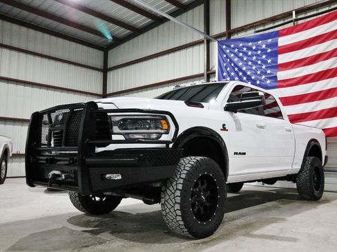 Used 2021 RAM 2500 Laramie w/ Night Edition image 3