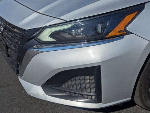 Used 2023 Nissan Altima 2.5 SV FWD image 12