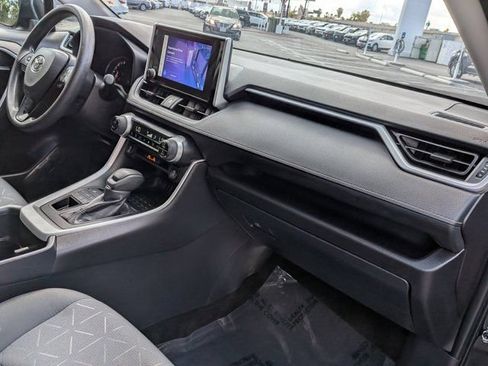 Used 2025 Toyota RAV4 XLE AWD/4WD image 6