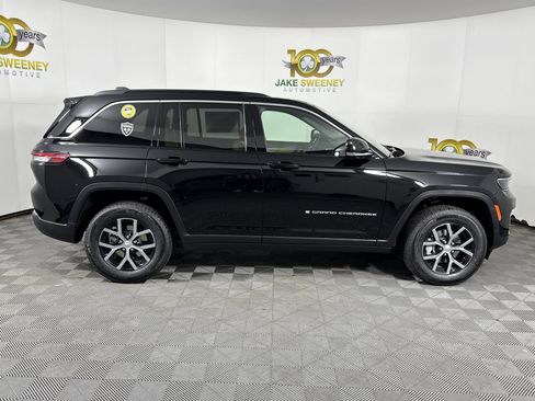 New 2025 Jeep Grand Cherokee Limited image 11