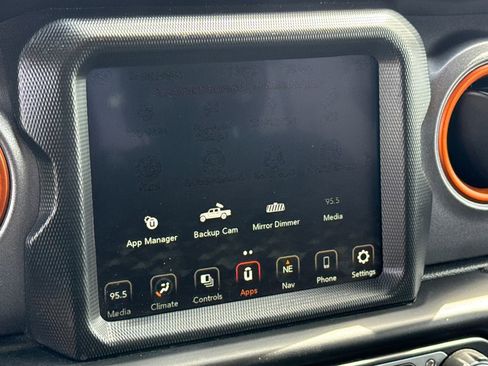 Used 2022 Jeep Gladiator Mojave AWD/4WD image 23