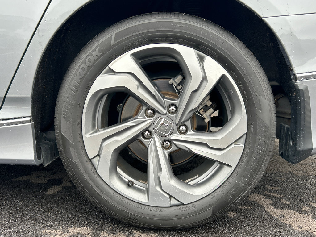 Used 2019 Honda Accord EX image 32